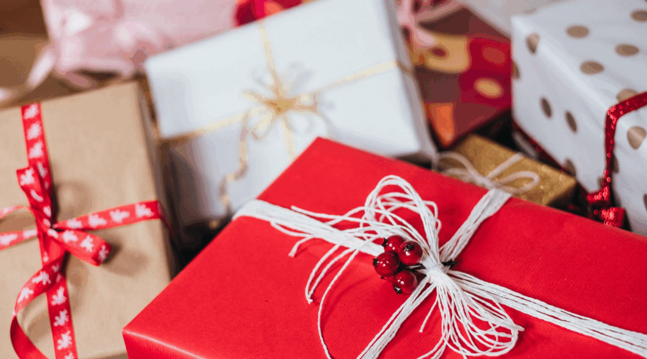 BTAR Zuly Inirio Shares Six Ways to Support Local Artists This Holiday Season